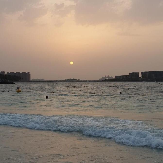 2 Bedroom Deluxe Beach Apartment Al Marjan ラアス・アル・ハイマ エクステリア 写真